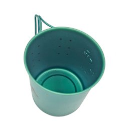 Blick in die Toaks Light Titanium 450ml Cup Anodisiert Farbe Grün hinein