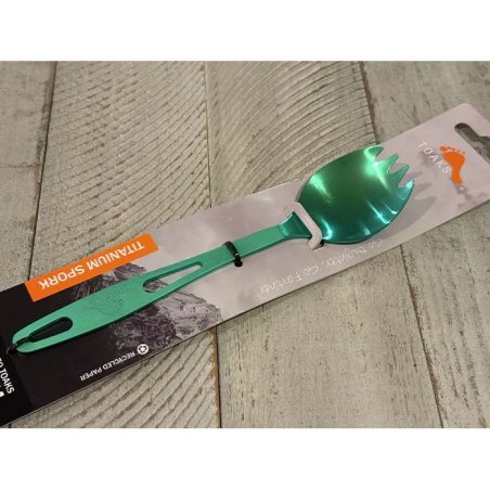 Toaks Titanium Spork Anodisiert Green mit Verpackung abgebildet