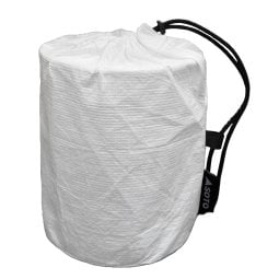 Soto Titanium Pot 750 im mitgelieferten Packsack aus Tyvek verpackt