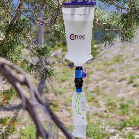 Cnoc VectoX 28 mm Faltflasche zusammen mit einem separat erhältlichen Filter zum Gravity Filter umgebaut