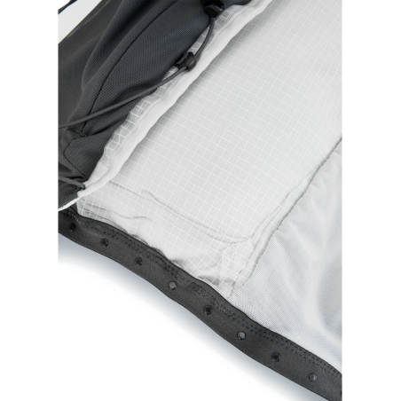 Rab Veil 12 ultraleichte Laufweste mit Silikonprint am Saum