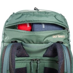 geöffnetes Deckelfach am Tatonka Norix 31 Rucksack Damen