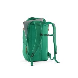 Laptopfach hinten am Patagonia Black Hole Pack 32L Rucksack in der Farbe Aqua Stone