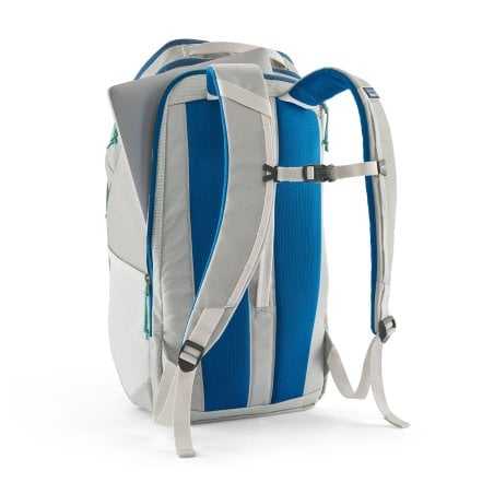 Patagonia Black Hole Pack 32L Rucksack in der Farbe Birch White Ansicht Laptopfach hinten