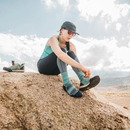 Darn Tough Light Hiker Micro Crew Socke Damen Aqua im Einsatz