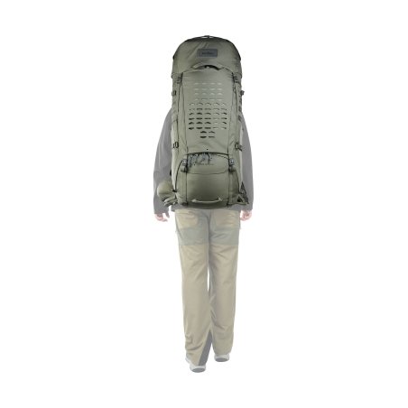 Tatonka Yukon 70+10 BC Rucksack aufgesetzt zum Größenvergleich
