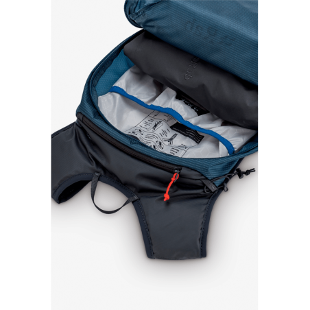 Blick in den Rab Nitron 18 Tagesrucksack Orion Blue hinein