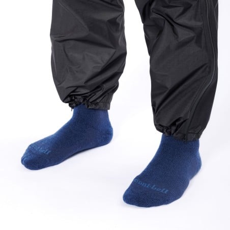 Montbell DRYTEC U.L. Rain Pants mit Samue Leg Closure System zum Festziehen der Hosenbeine