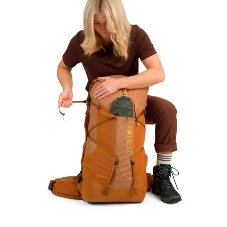 Exped Lightning 60 UL Rucksack mit Fronttasche und Kompressionsriemen