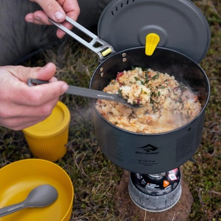 Sea to Summit Frontier UL Long Handle Spoon ultraleichter Löffel im Einsatz