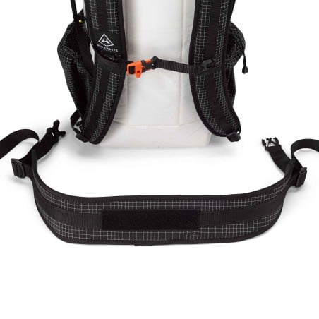 Hüfgurt am Hyperlite Mountain Gear Elevate 22 Daypack ist abnehmbar