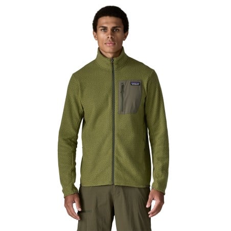 Patagonia R1 Air Jacket Caper Green getragen in der Frontansicht