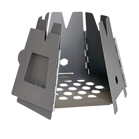 Vargo Hexagon 2 Titan Holzofen mit geöffneter Vordertür