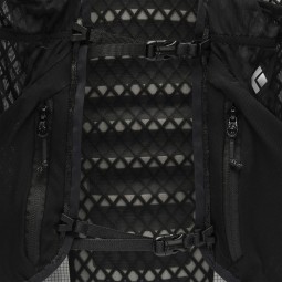 gut belüftetes Rückensystem am Black Diamond Distance 8 Backpack