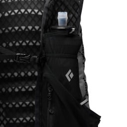 Black Diamond Distance 15 Backpack mit Taschen für Faltflaschen auf den Schulterträgern