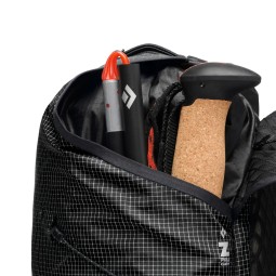Black Diamond Distance 15 Backpack mit Seitentaschen für faltbare Stöcke