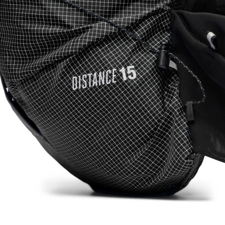 Black Diamond Distance 15 Backpack mit Aufdruck des Rucksacknamens