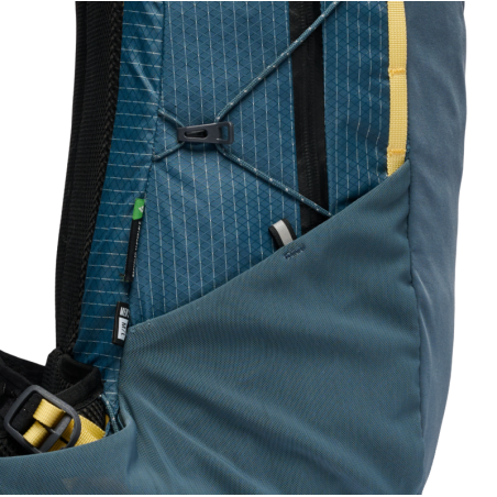 Black Diamond Pursuit 25 Tagesrucksack Seitentaschen und Kompressionsriemen