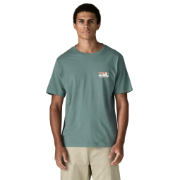 Patagonia '73 Skyline Organic T-Shirt in Blue Sage getragen an Model mit 185cm Größe