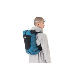 Black Diamond Distance 22 Backpack am Rücken getragen