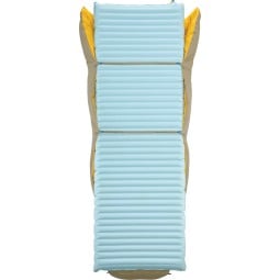 Therm-a-Rest Corus 32 Quilt mit rechteckiger Isomatte darunter