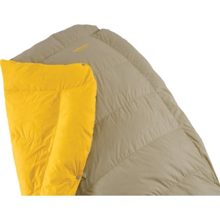 Therm-a-Rest Corus 32 Quilt eine Ecke umgeschlagen