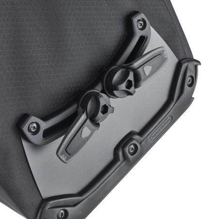 Unterseite des QL2.2 Systems an der ORTLIEB Gravel-Pack Tasche