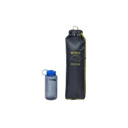 Packmaß Nemo Dragonfly OSMO 2P Zelt verglichen mit einer 1Liter Trinkflasche