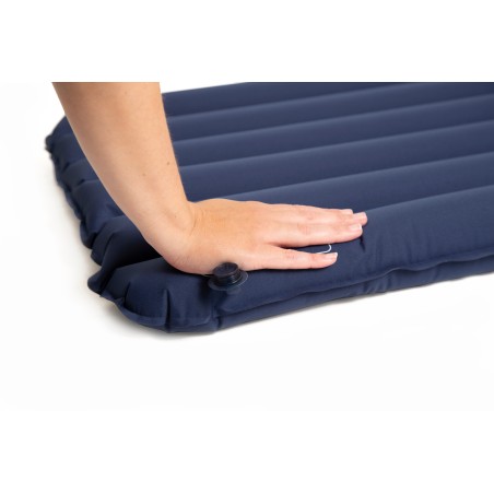 integrierte Handpumpe in der Exped Versa 4.5R Isomatte