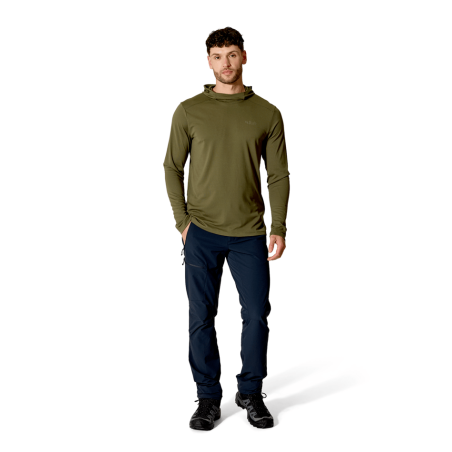 Rab Force Hoody UV-Schutz Langarmshirt Oliv von Model getragen in Frontansicht