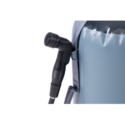 Nemo Helio LX Pressure Shower mit Halterung für das Ventil am Schlauchende