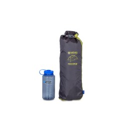 Nemo Dagger OSMO 3P Zelt Packmaß verglichen mit einer Trinkflasche