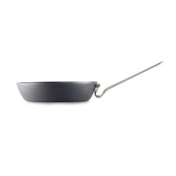 GSI Carbon Steel Frypan von der Seite betrachtet