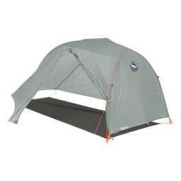 beispielhaftes Setup nur mit Footprint (nicht enthalten!) und Außenzelt des Big Agnes Tiger Wall UL 1 Zelt