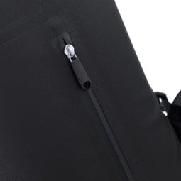 ORTLIEB Commuter Daypack City 27 L Black mit Tasche auf der Front
