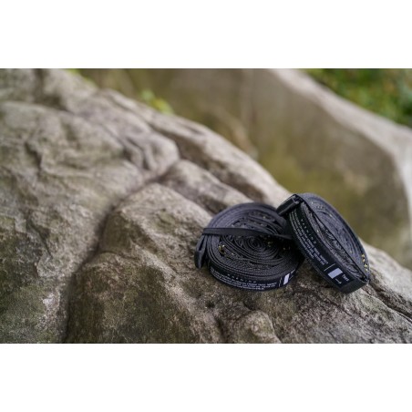 Ticket To The Moon Moonstraps Aufhängung zusammengerollt