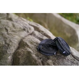 Ticket To The Moon Moonstraps Aufhängung zusammengerollt