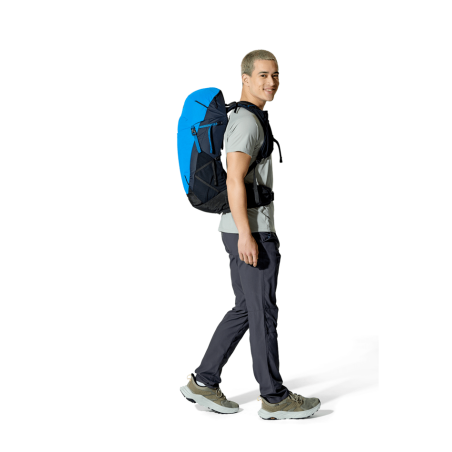 Rab Airox 30L Tagesrucksack getragen für den Größenvergleich