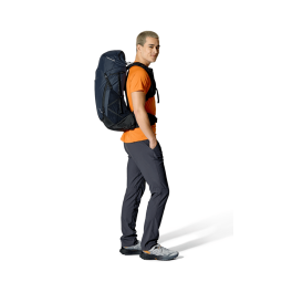 Rab Airox 36L Wanderrucksack am Rücken getragen