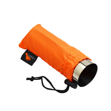 Toaks Titanium Wind Screen Windschutz eingerollt im Packsack