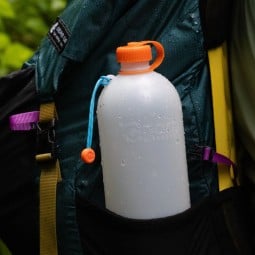 Cnoc Thru Bottle Trinkflasche mit ultraleichtem Eigengewicht