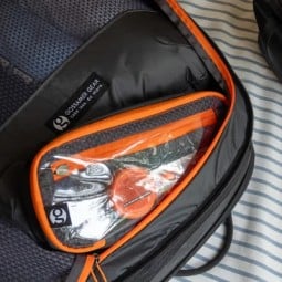 Gossamer Gear Small Clear Cube in einem Rucksack als Organizer eingesetzt