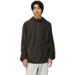 Snow Peak Alpha Direct 90 Hoodie angezogen