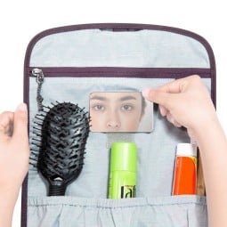Tatonka Small Travelcare Kulturbeutel oberer Teil mit Inhalt (nicht im Lieferumfang enthalten)