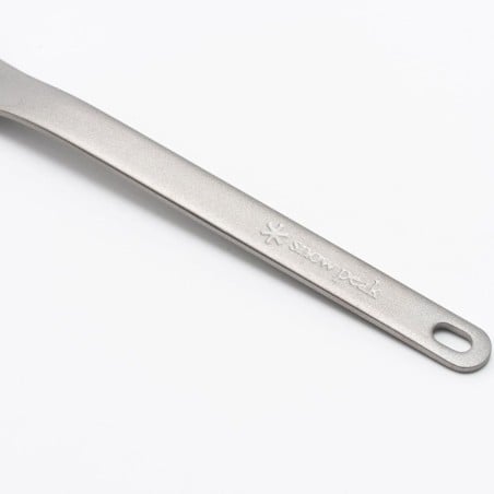 Snow Peak RE Titanium Spork mit schlanken Griff