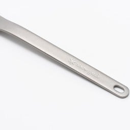 Snow Peak RE Titanium Spork mit schlanken Griff