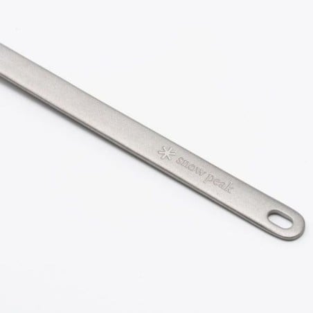 Snow Peak RE Titanium Long Spork mit Schlanken Stiel.