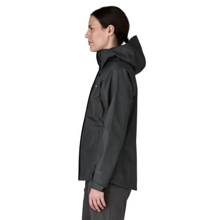 Patagonia Torrentshell 3L Rain Jacket Damen Black Rückseite mit Modell Gr. S 175 cm im Profil