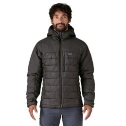 Patagonia Hi-Loft Nano Puff Hoody Schwarz an Modell mit 183 cm in Gr. M