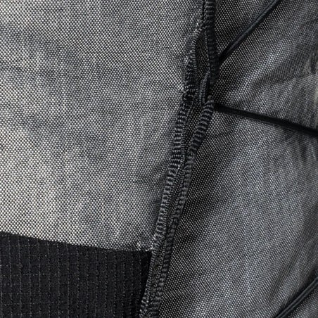Hyperlite Mountain Gear Unbound 55 Rucksack Grey mit Slings zur Aufnahme für extra Material.